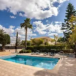 Ervin, Coral Bay Center, Private Pool