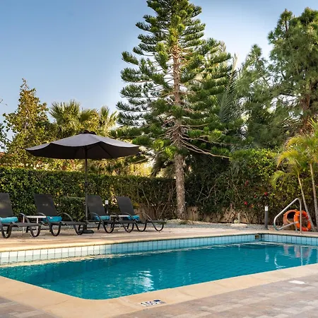 Ervin, Coral Bay Center, Private Pool Peyia