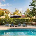 Ervin, Coral Bay Center, Private Pool Villa