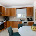 Ervin, Coral Bay Center, Private Pool Villa *