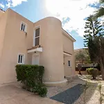 Ervin, Coral Bay Center, Private Pool Villa *
